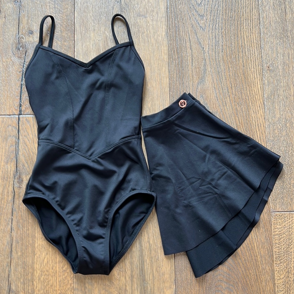 Danse De Paris leotard and matching skirt size 4/Child M